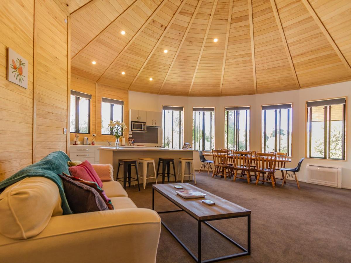 The Snowglobe - Ohakune Modern Yurt Style Chalet מראה חיצוני תמונה